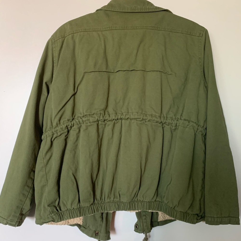 BRANDY MELVILLE Teddy lined green jacket - Picture 5 of 6